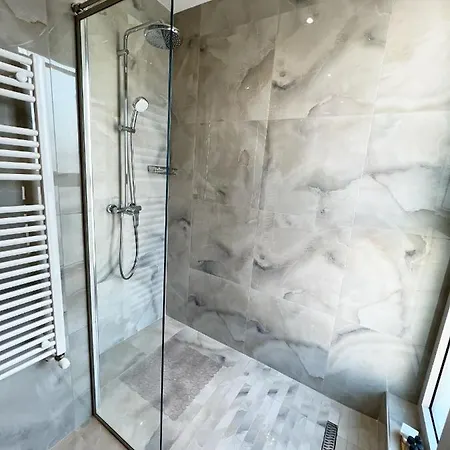 Ginger Apart Otel 4*