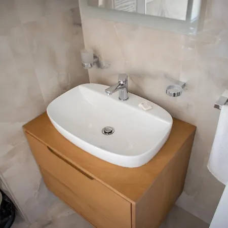 Apart Otel Ginger Tiran